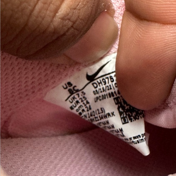 Nike SB Kids shoes size 8C Triple Pink - Picture 7 of 7